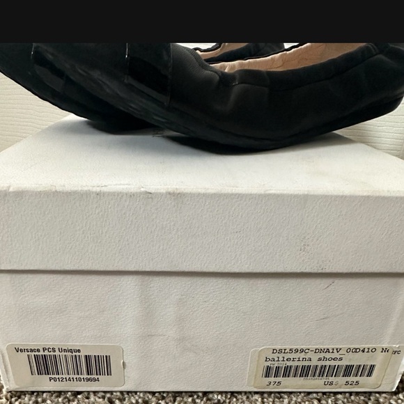 Versace Flats - Picture 3 of 12